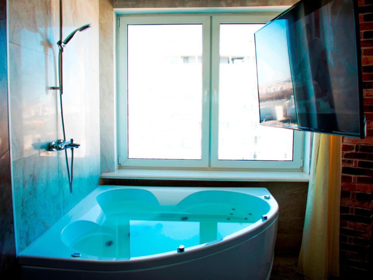 Jacuzzi New Loft Apartcomplex Kaskad, Минск - Центр Города Minsk Luaran gambar
