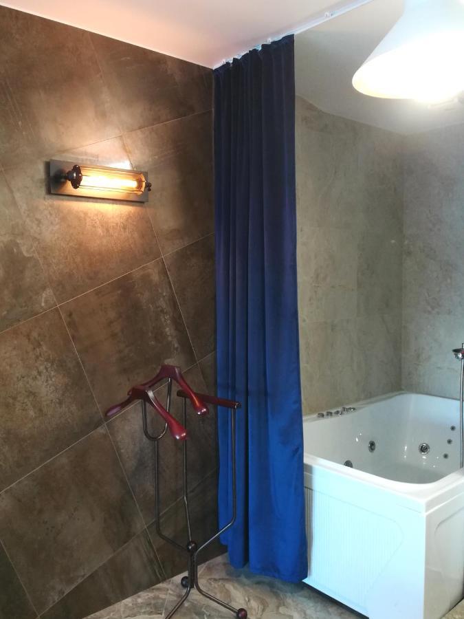 Jacuzzi New Loft Apartcomplex Kaskad, Минск - Центр Города Minsk Luaran gambar